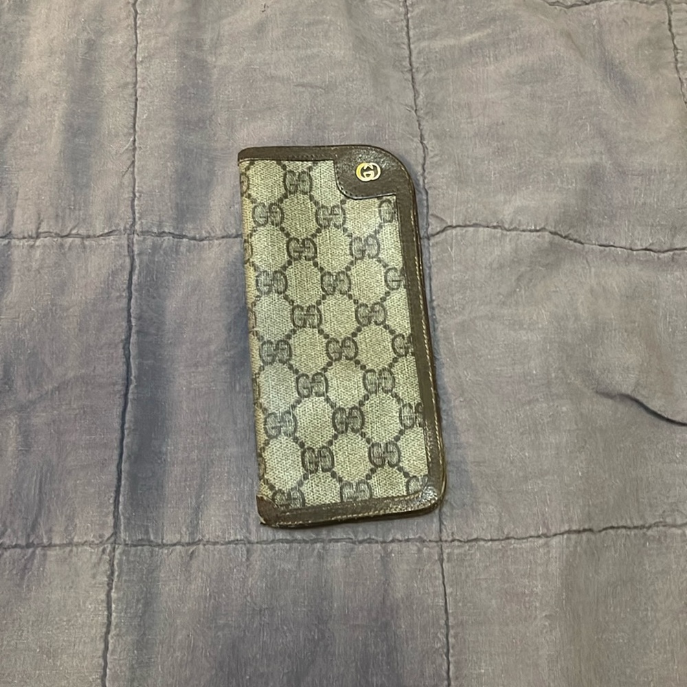Gucci vintage reading glasses case